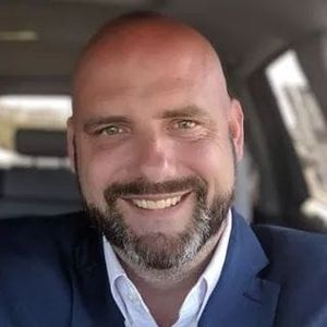 Meet your Posher, Josh